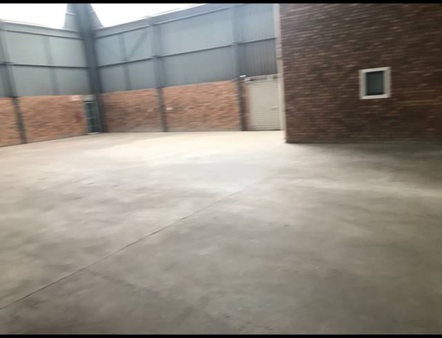 757M² WAREHOUSE TO LET IN JET PARK